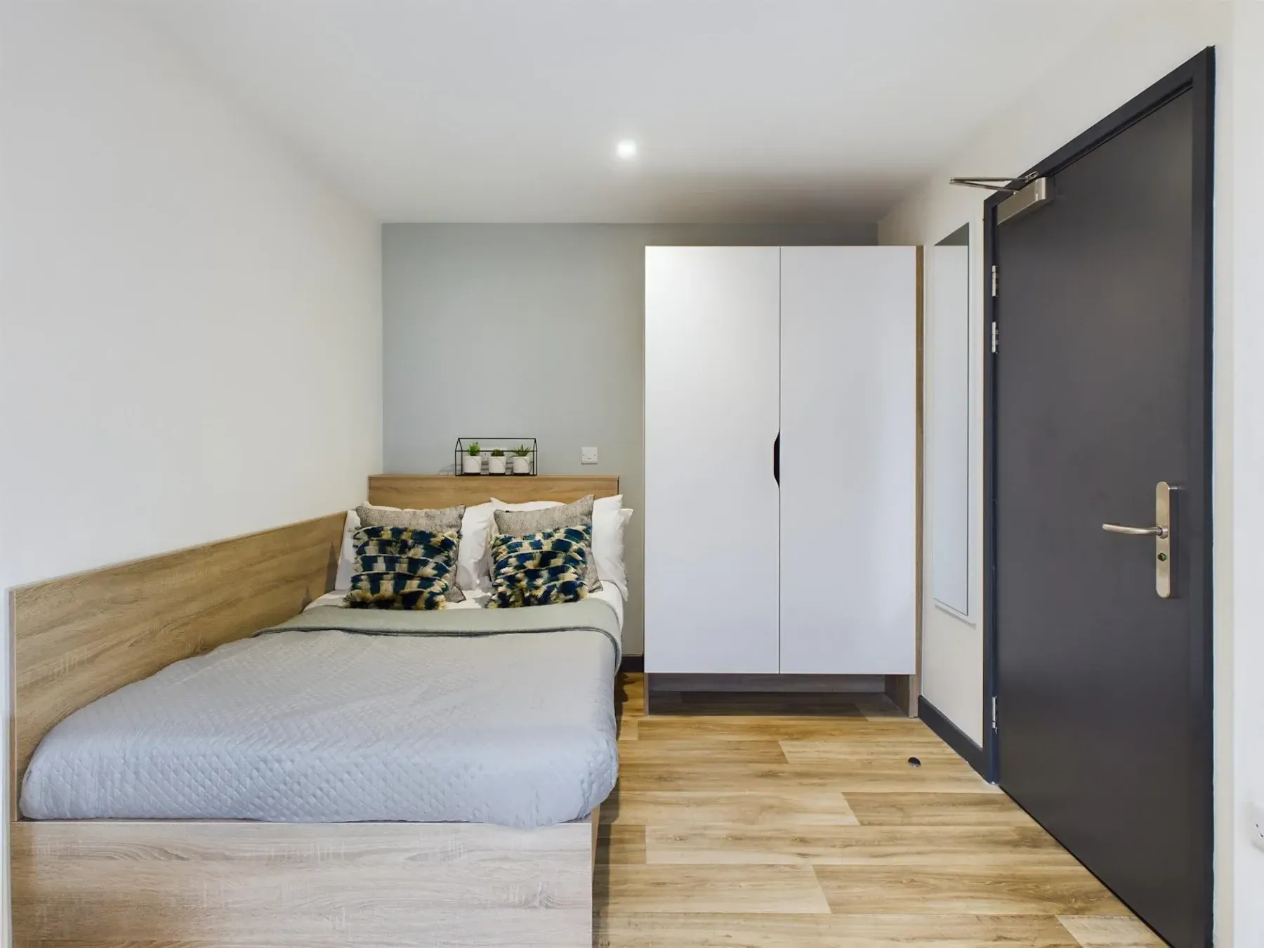 Ensuite Townhouse